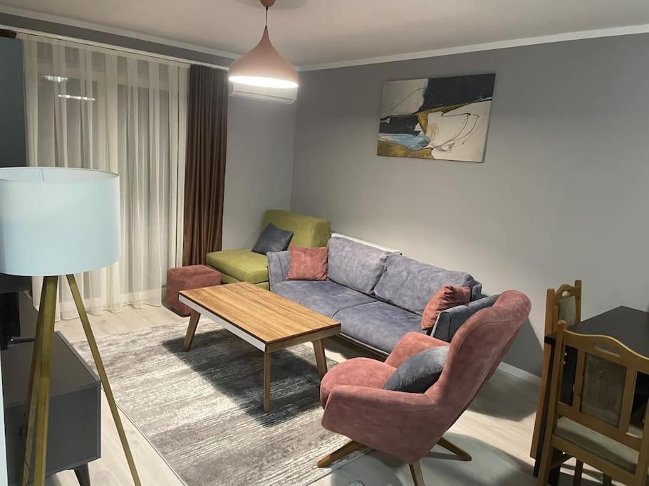 Sunny Prishtina Apartment Pristina Eksteriør bilde